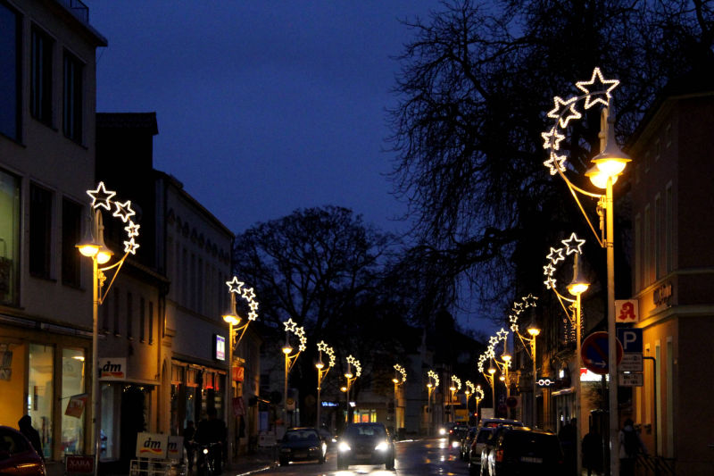 Dessau Weihnachtsbeleuchtung Lichttechnik Busch