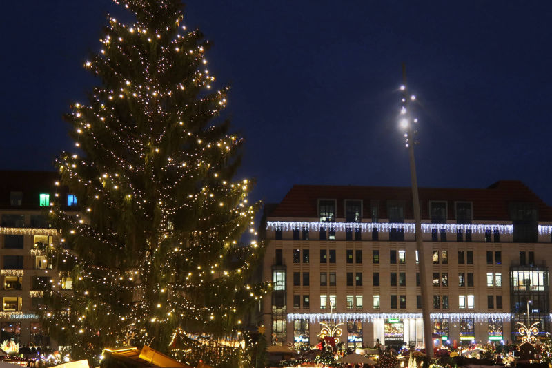 Dessau Weihnachtsbeleuchtung Lichttechnik Busch